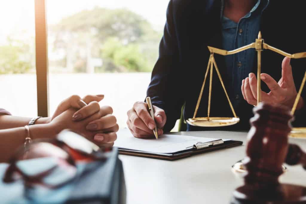 Court Applications vs. Mediation: A Less Stressful Path with EH Mediation Hammersmith & Fulham